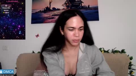 luara_ online show from February 5, 11:59 am