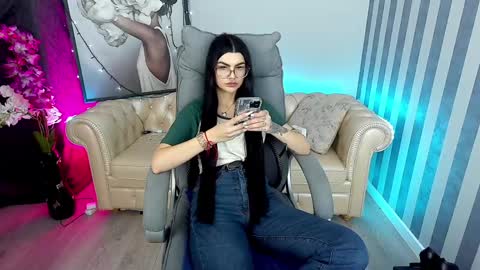 Monika online show from December 17, 6:24 am