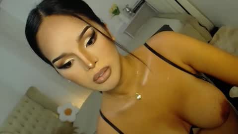    MONA    online show from December 20, 12:00 pm