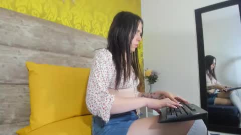 lux_royse online show from February 25, 11:31 pm