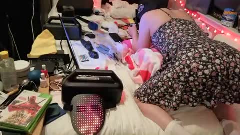 mac1119 online show from February 6, 9:37 am