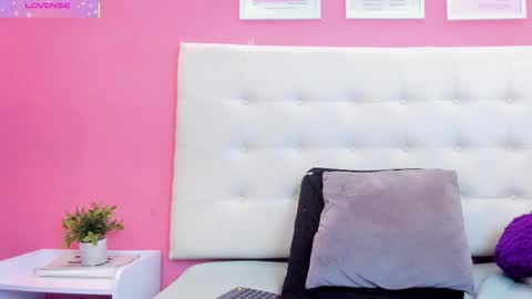 macarena_05_ online show from November 1, 5:49 am