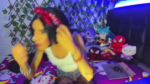 Maddy Senz online show from December 17, 8:12 am