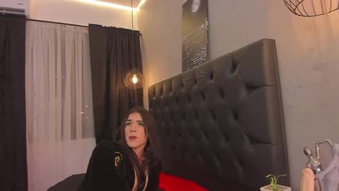 Maddy Moon  online show from December 1, 5:32 am