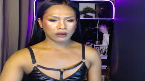 MADISONWILL online show from April 8, 4:19 pm