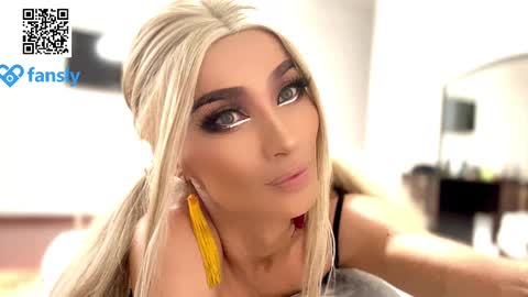 Snapshot of maridekoks chatting on January 31, 11:35 am Mari online show from January 31, 11:35 am