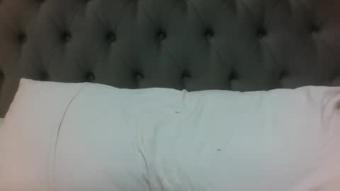 knolive online show from March 1, 7:31 pm