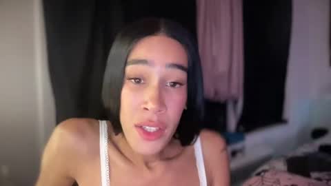 MOLLY MILLS online show from July 29, 2:10 am