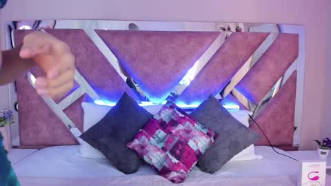 Maxi Rogers online show from November 9, 12:17 pm