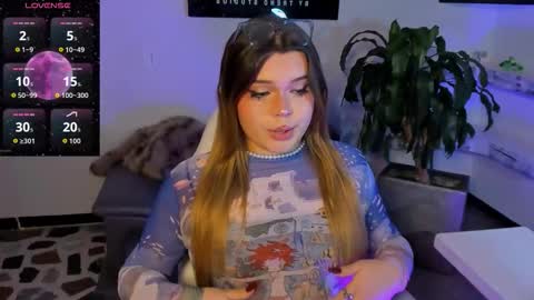 Maxine Minx online show from November 15, 11:25 pm