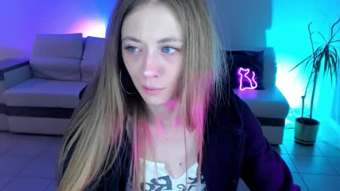 Meeeow  opening hours are from 2200 in New York online show from January 19, 12:41 am