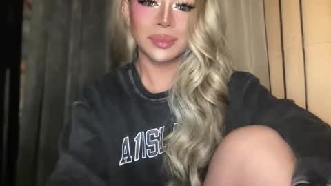 GODDESS OF ALL GODDESSES online show from January 9, 4:01 pm