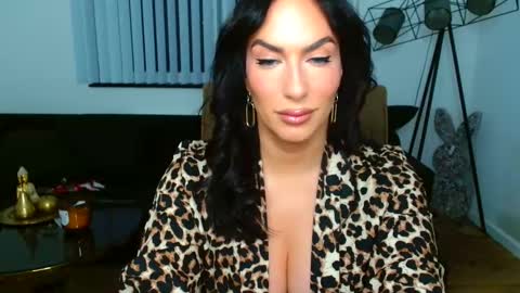 Megan Cox online show from April 8, 7:48 pm