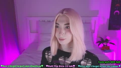 Melissa or abbreviated Mel or Lis online show from November 23, 1:57 pm