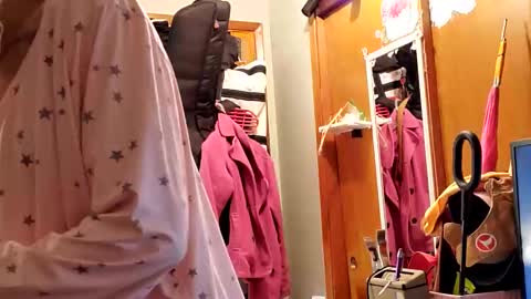 gurlnips online show from January 6, 2:26 am