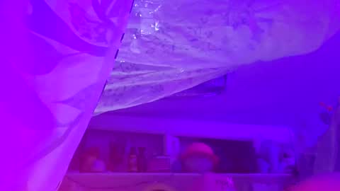 gurlnips online show from March 12, 3:40 pm