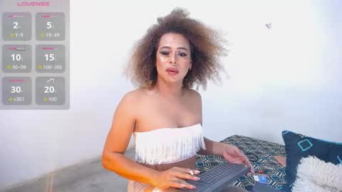 ---Mia--- online show from May 16, 2:42 am