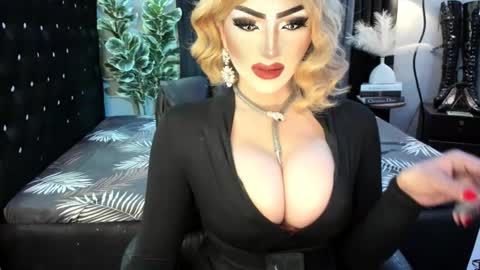 PRIESTESS CHANNEL online show from October 19, 8:45 pm