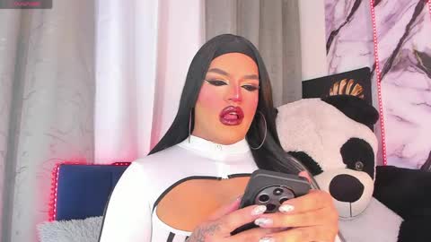 kassandra lazcano online show from June 8, 11:26 pm