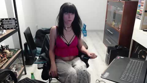 missthon online show from February 7, 12:06 pm
