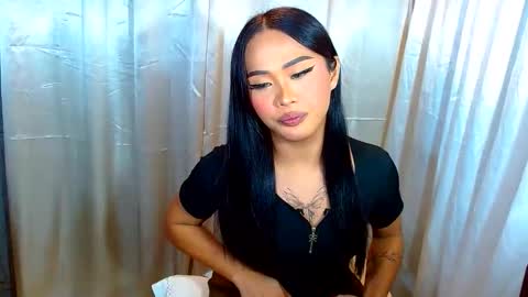 SweetViolet online show from June 3, 4:33 pm
