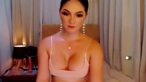 Leah online show from December 5, 2:47 am