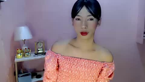 Mocha Locca  online show from December 31, 12:15 pm