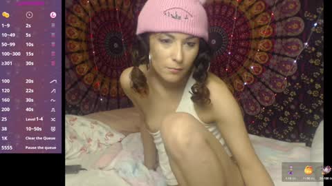 molli3mil3s online show from December 18, 10:35 pm