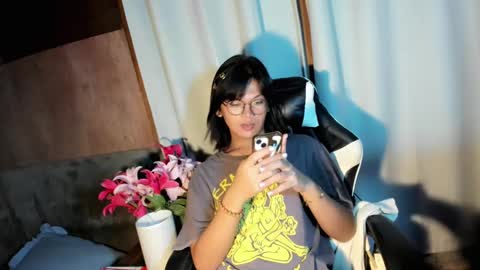 Momo online show from January 20, 1:53 pm
