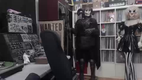 Muziknerd online show from January 10, 4:40 am