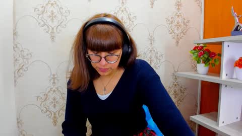 N A T A L Y online show from March 5, 12:18 pm