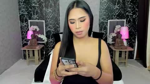 ITS ME YOGIRL PATRICIA online show from November 13, 3:05 am