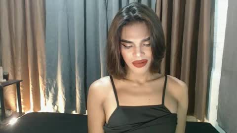 neomi online show from February 8, 8:48 pm