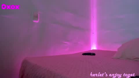 Nicole Randall online show from January 4, 8:59 pm