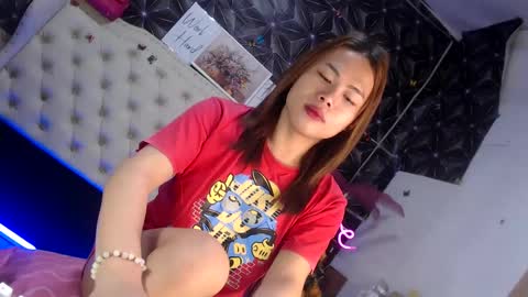 NingNing online show from January 12, 10:45 am