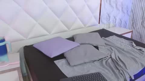 nooah_tay online show from January 19, 8:01 am