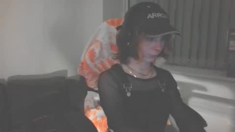 Lucy online show from December 21, 5:13 am