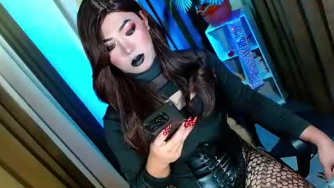 Miss OLIVIA online show from October 26, 9:05 am