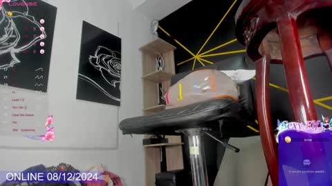 pau_dreams online show from December 8, 1:36 pm