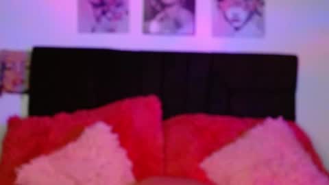 pearlatin online show from November 20, 11:16 pm