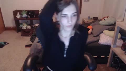 caracal online show from February 11, 4:44 am