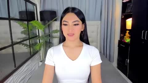 phenomenal_ivy online show from June 3, 2:43 pm