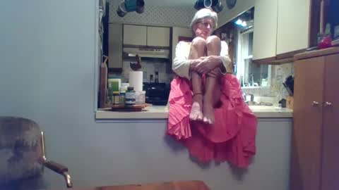 Snapshot of phillipa1023 chatting on March 11, 11:48 pm phillipa online show from March 11, 11:48 pm