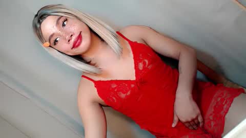 STELLA MAE online show from March 1, 11:27 am