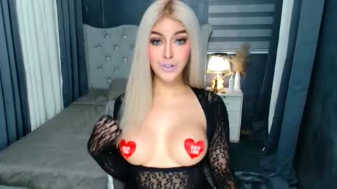 Love online show from October 25, 9:37 am