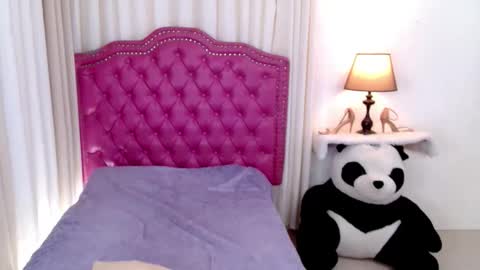 princessyanzy1 online show from November 26, 1:52 am