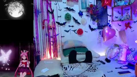 purplekattlyn online show from November 15, 7:23 pm