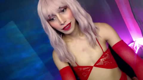 just call me QUEEN and ill be there online show from May 14, 6:01 am