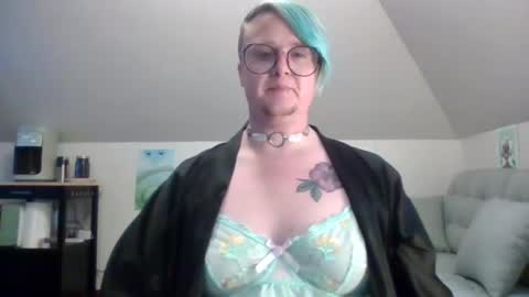 queerlyjaz online show from September 30, 1:49 am