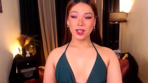 raeganclinton online show from March 5, 1:32 am